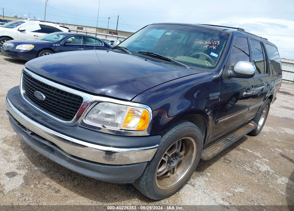 2000 FORD EXPEDITION XLT VIN: 1FMRU15L3YLC03247