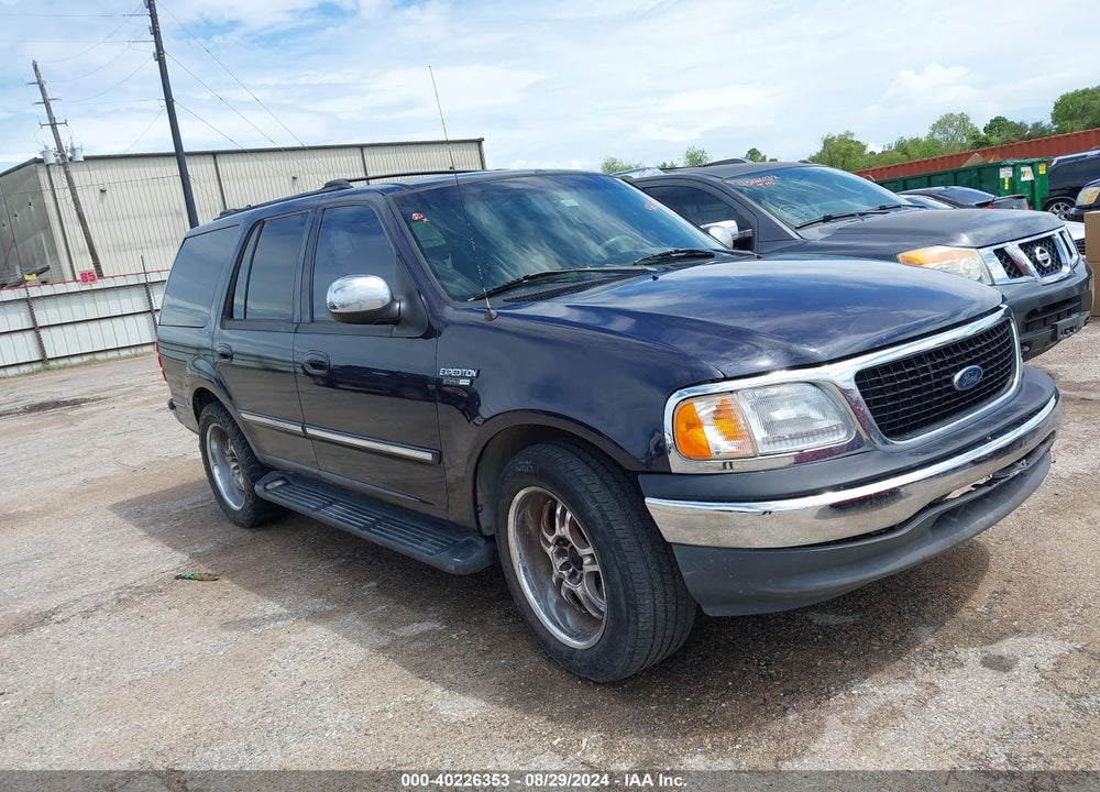 2000 FORD EXPEDITION XLT VIN: 1FMRU15L3YLC03247