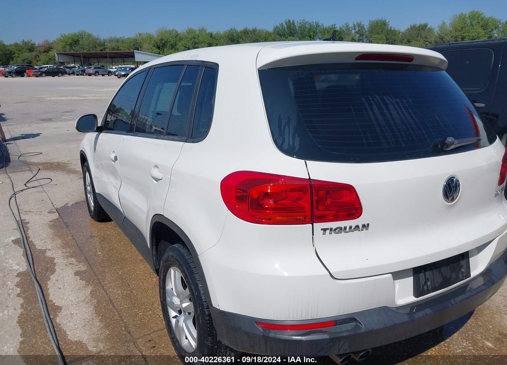 2013 VOLKSWAGEN TIGUAN S VIN: WVGAV7AX3DW553072