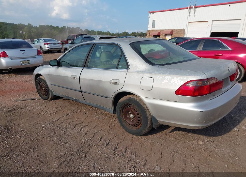1998 HONDA ACCORD LX VIN: 1HGCG5649WA099583