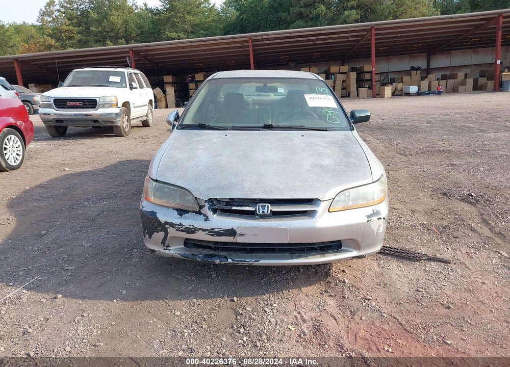 1998 HONDA ACCORD LX VIN: 1HGCG5649WA099583