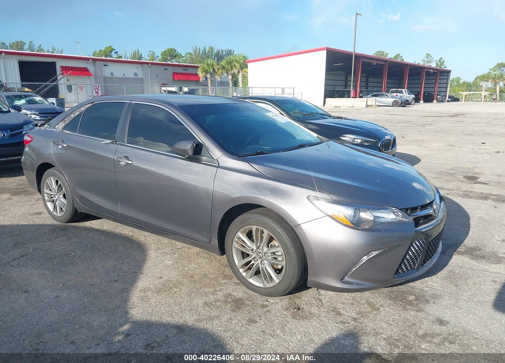 2017 TOYOTA CAMRY SE VIN: 4T1BF1FK0HU381855