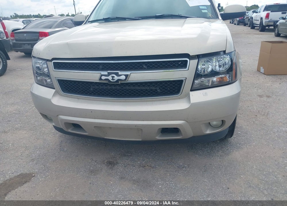 2008 CHEVROLET SUBURBAN 1500 LT VIN: 3GNFC16078G193471