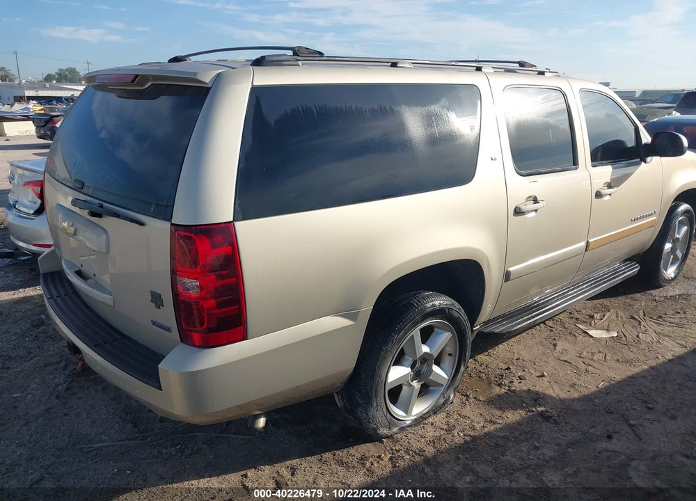 2008 CHEVROLET SUBURBAN 1500 LT VIN: 3GNFC16078G193471