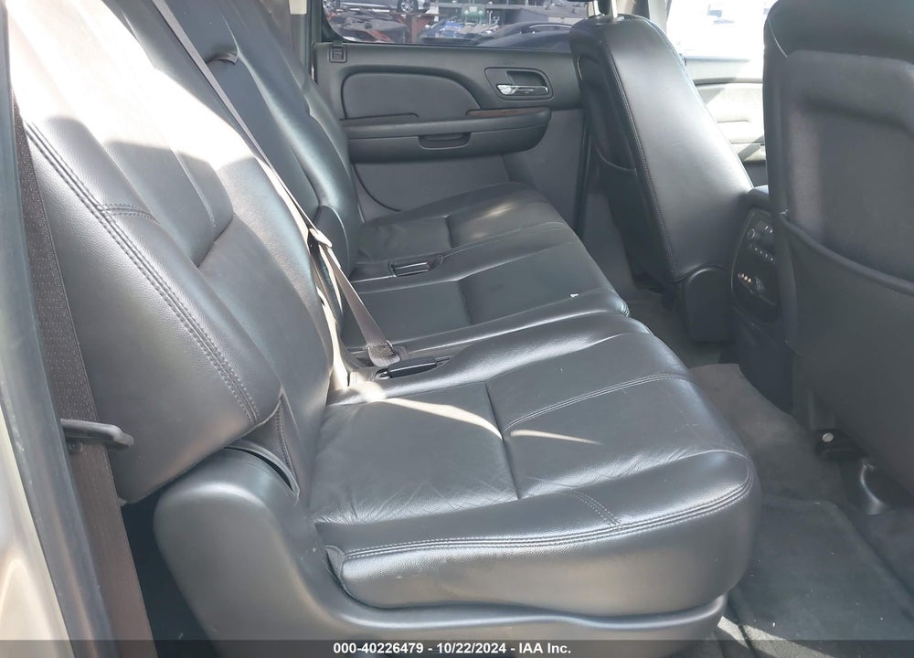 2008 CHEVROLET SUBURBAN 1500 LT VIN: 3GNFC16078G193471