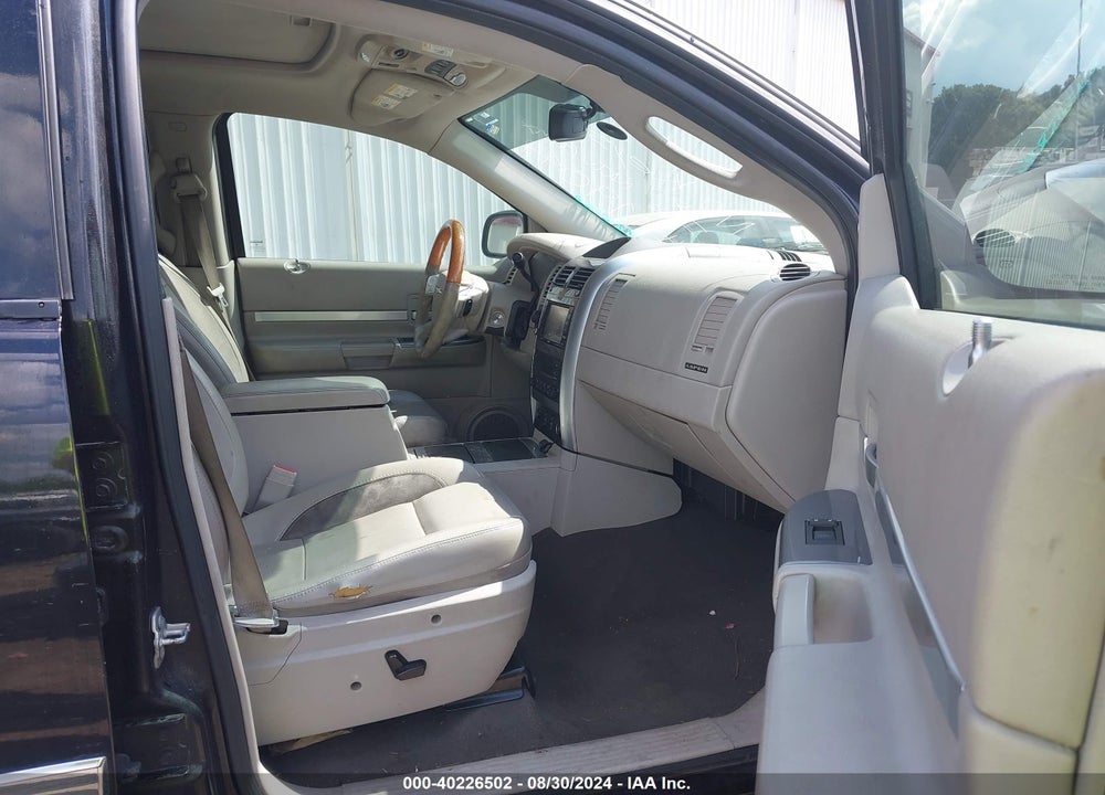 2008 CHRYSLER ASPEN LIMITED VIN: 1A8HW58288F119047