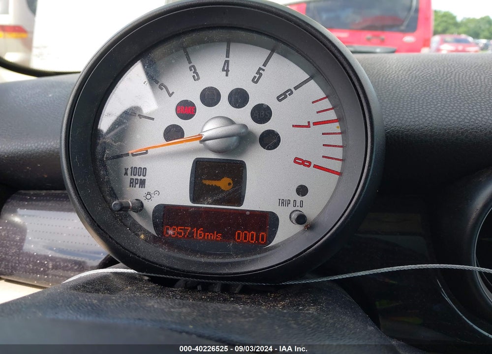 2013 MINI HARDTOP COOPER VIN: WMWSU3C53DT370155