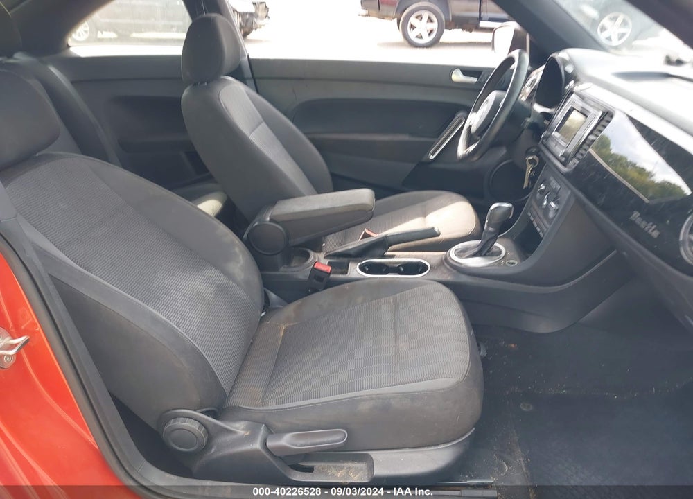 2016 VOLKSWAGEN BEETLE 1.8T S VIN: 3VWF07AT1GM634708