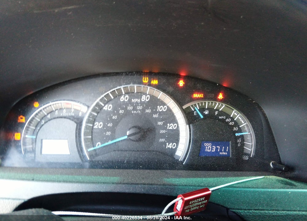 2013 TOYOTA CAMRY SE VIN: 4T1BF1FK0DU642833