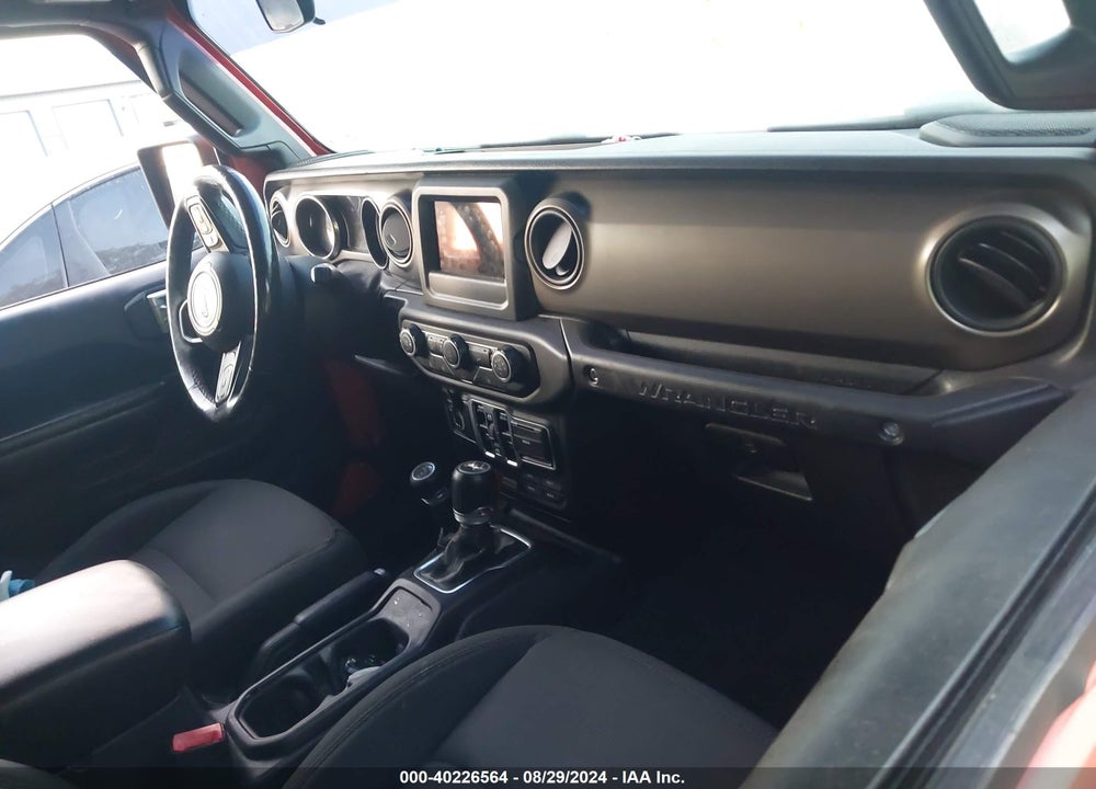 2018 ANGLER JEEP WR UNLIMITED SPORT S 4X4 VIN: 1C4HJXDG6JW216336