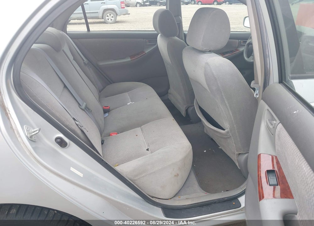 2007 TOYOTA COROLLA LE VIN: 1NXBR32E17Z764883