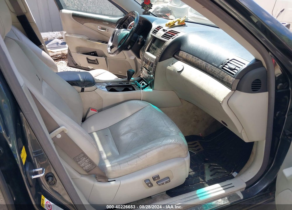 2009 LEXUS LS 460 VIN: JTHCL46F395001164