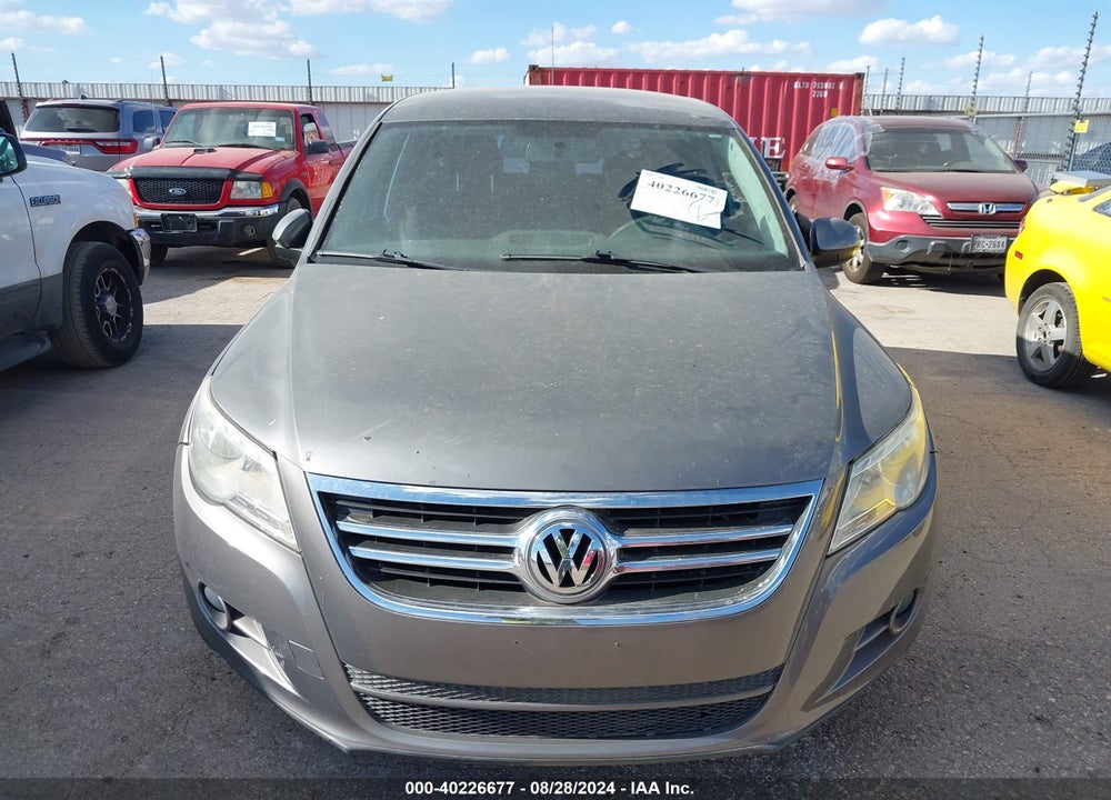 2011 VOLKSWAGEN TIGUAN S VIN: WVGBV7AX1BW539558