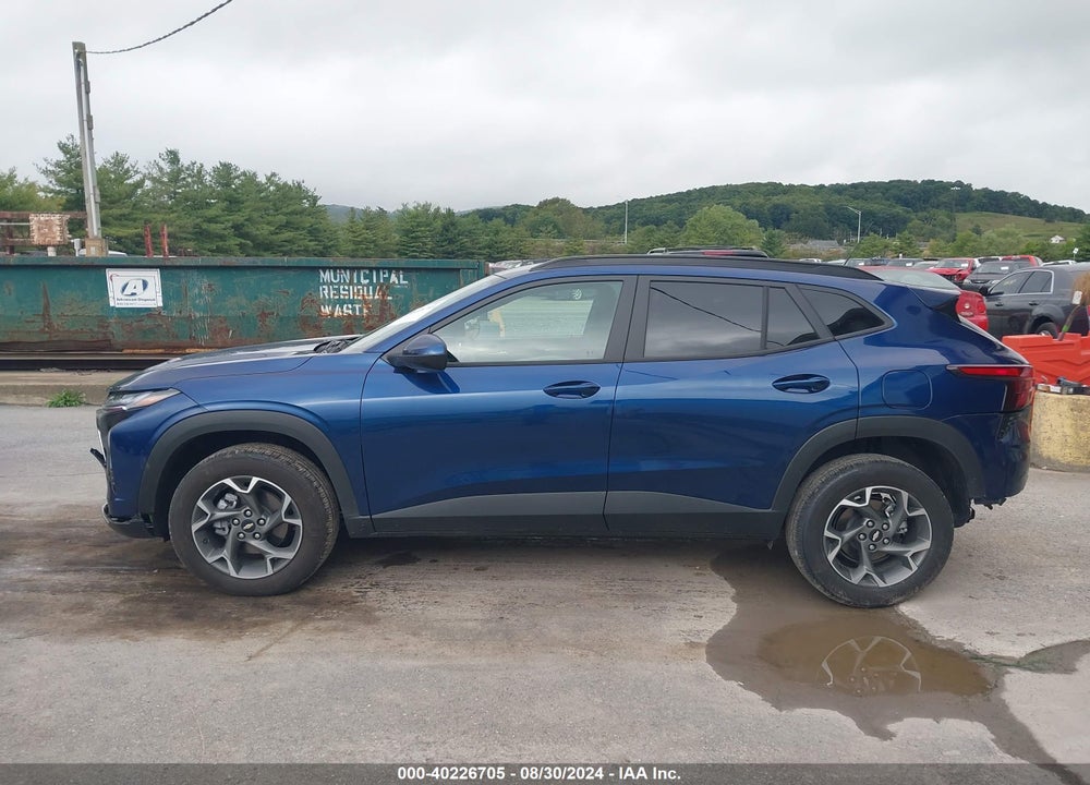 2024 CHEVROLET TRAX FWD LT VIN: KL77LHE2XRC176075