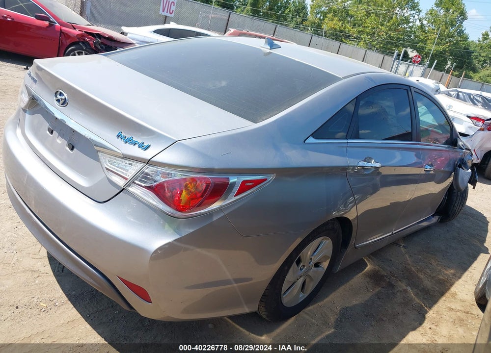 2013 HYUNDAI SONATA HYBRID VIN: KMHEC4A40DA085357