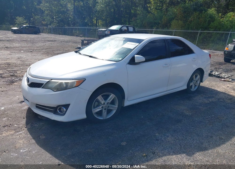 2014 TOYOTA CAMRY SE VIN: 4T1BF1FK4EU812242