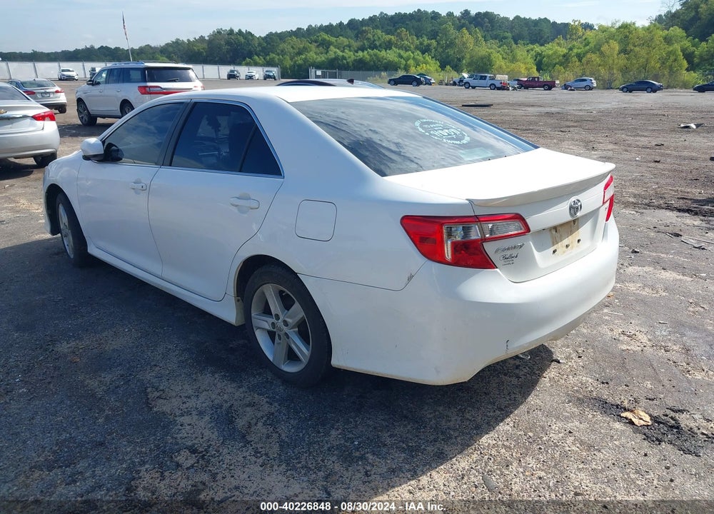 2014 TOYOTA CAMRY SE VIN: 4T1BF1FK4EU812242