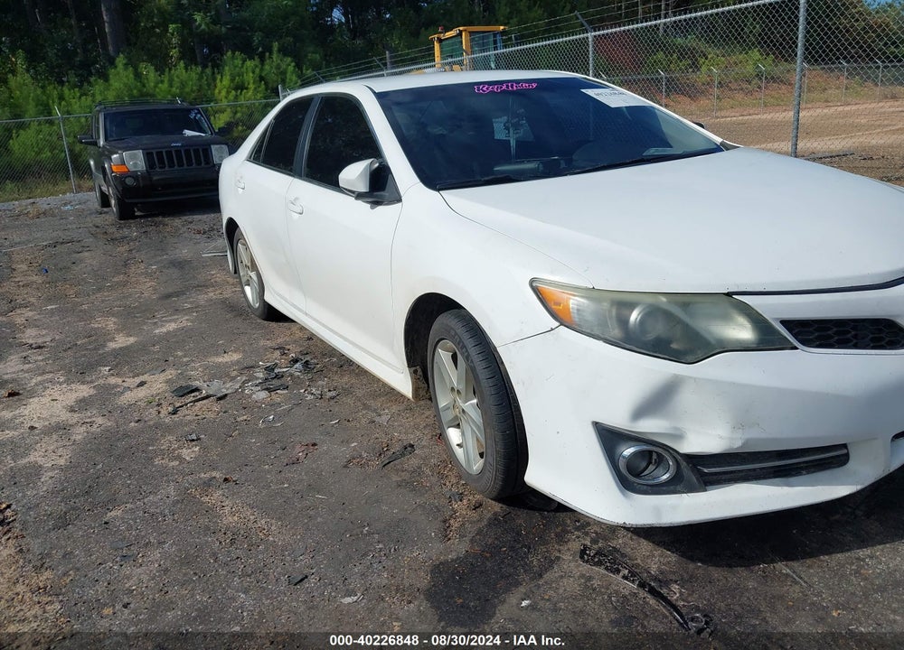 2014 TOYOTA CAMRY SE VIN: 4T1BF1FK4EU812242