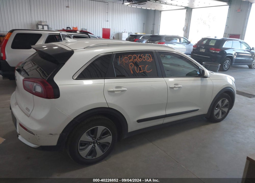 2019 KIA NIRO EX VIN: KNDCE3LC4K5301494
