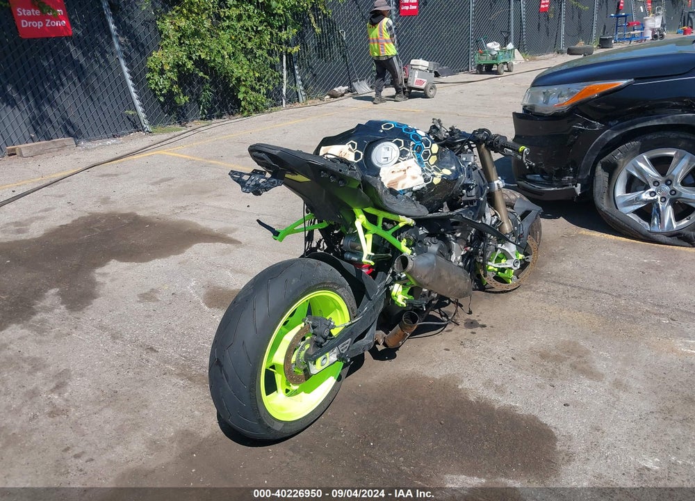 2023 BMW S 1000 RR VIN: WB10E6304P6G92710