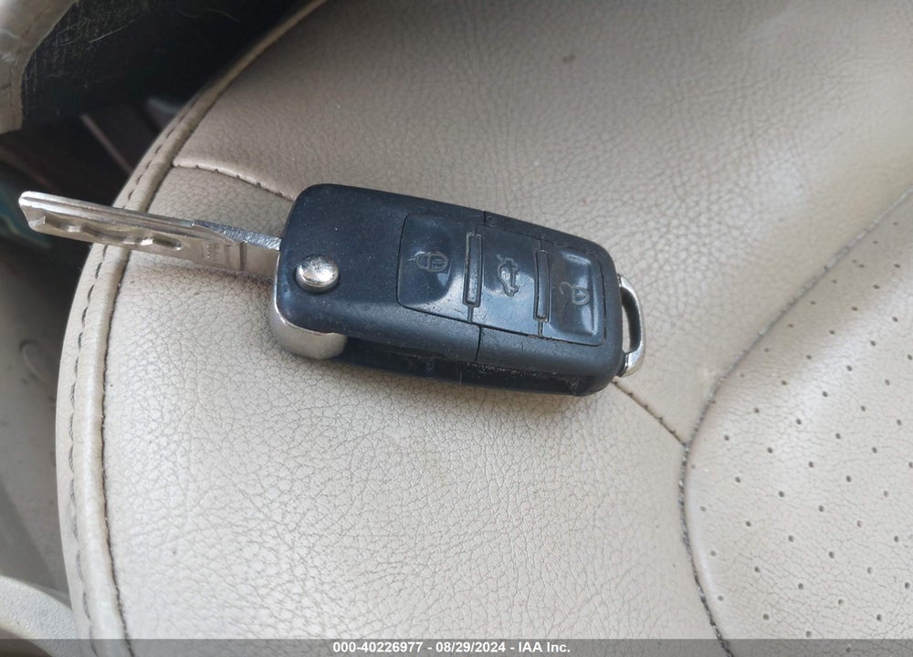 2007 VOLKSWAGEN NEW BEETLE 2.5 VIN: 3VWRW31C87M511086