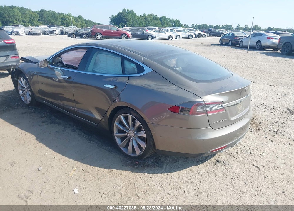 2016 TESLA MODEL S VIN: 5YJSA1E1XGF126620