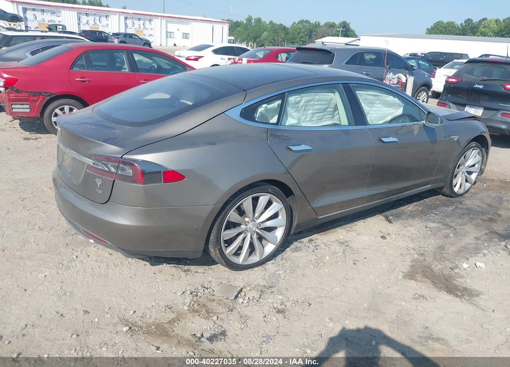 2016 TESLA MODEL S VIN: 5YJSA1E1XGF126620