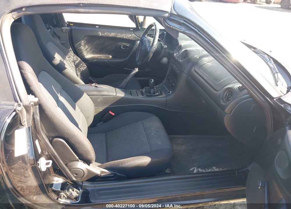 1999 MAZDA MX-5 MIATA LEATHER PKG/POPULAR EQUIPMENT PKG/SPORTS PKG/TOURING PKG VIN: JM1NB3535X0105518