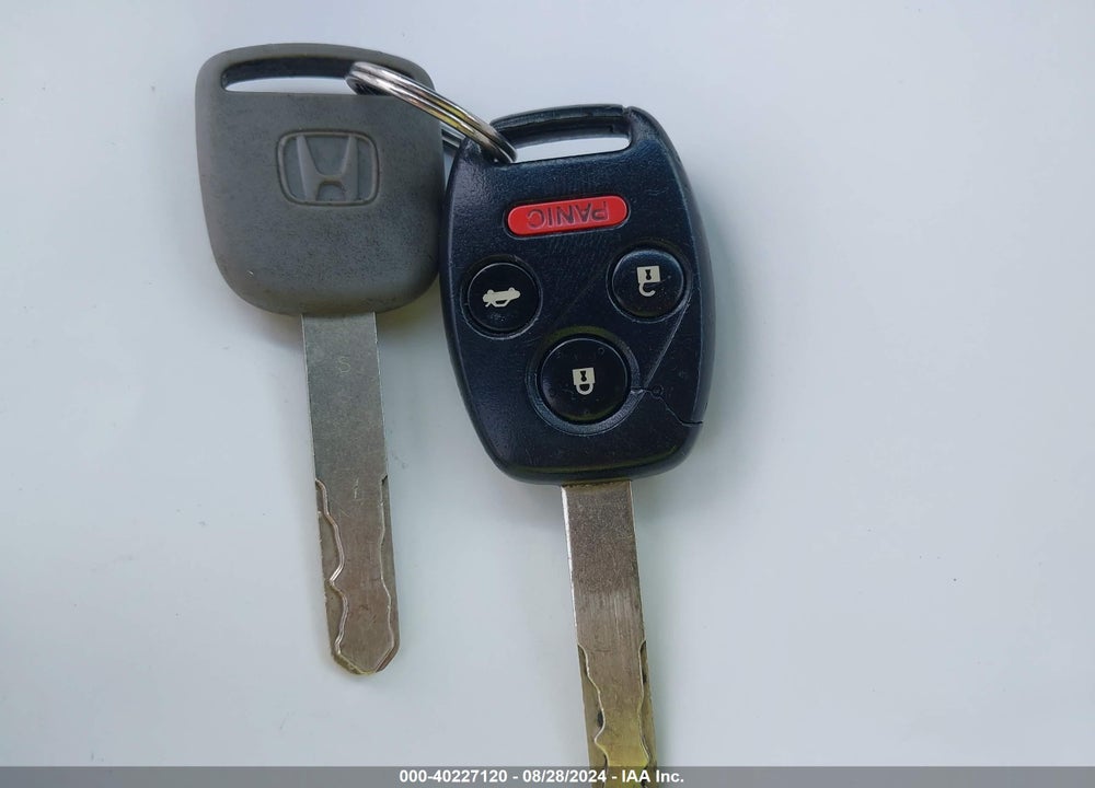 2011 HONDA ACCORD 3.5 EX-L VIN: 1HGCP3F83BA002802