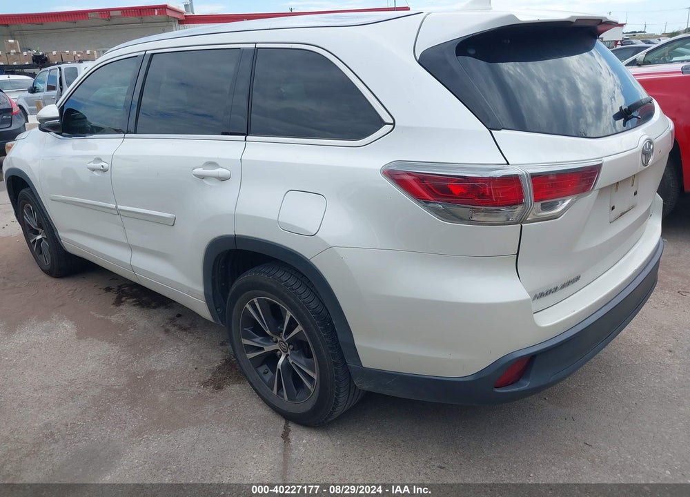 2016 TOYOTA HIGHLANDER XLE V6 VIN: 5TDKKRFH7GS160212