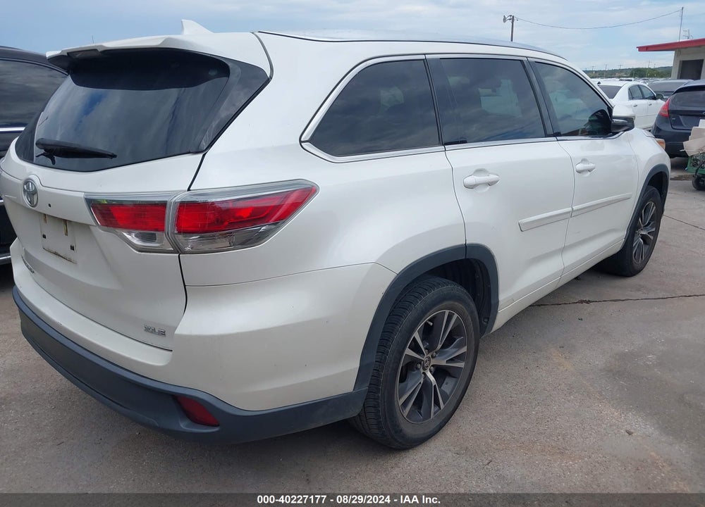 2016 TOYOTA HIGHLANDER XLE V6 VIN: 5TDKKRFH7GS160212