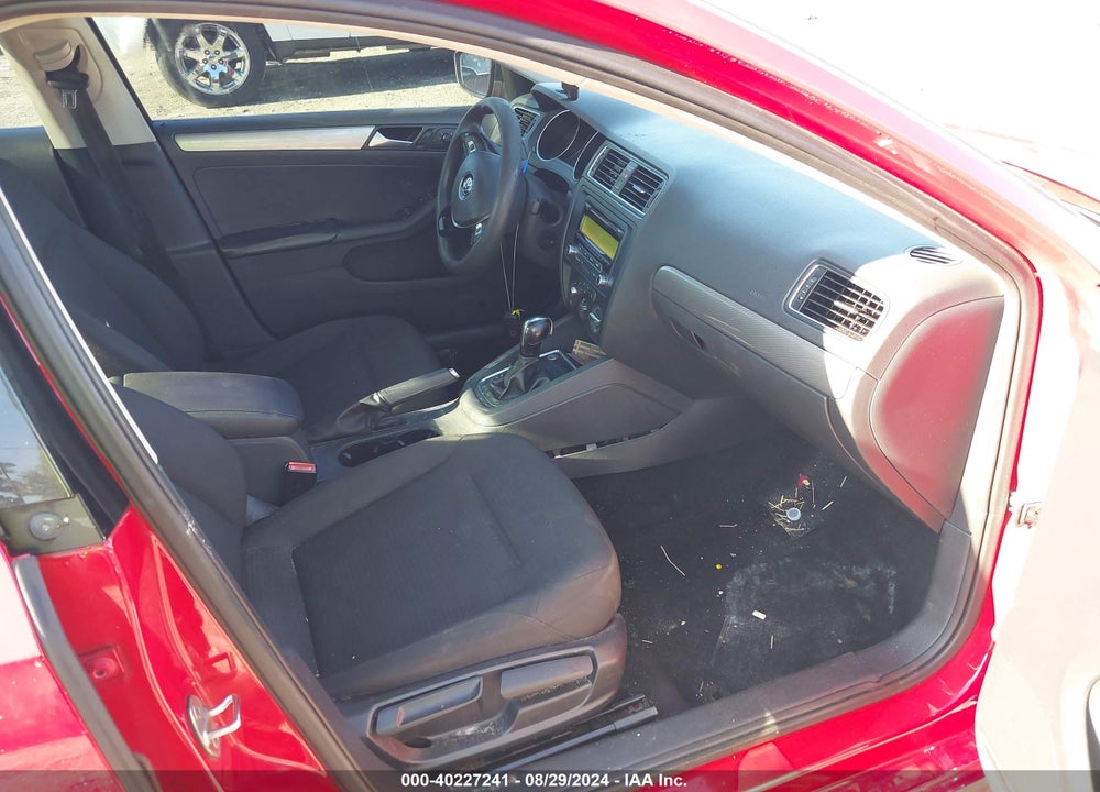 2015 VOLKSWAGEN JETTA 1.8T SE VIN: 3VWD17AJ1FM327220