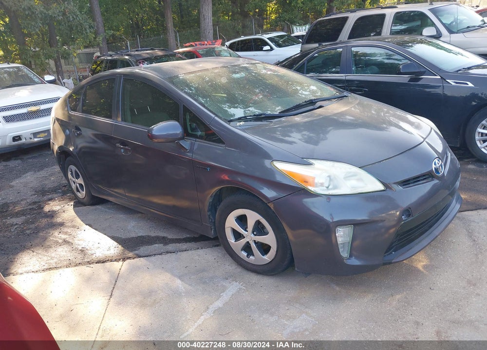 2013 TOYOTA PRIUS TWO VIN: JTDKN3DU8D0353035