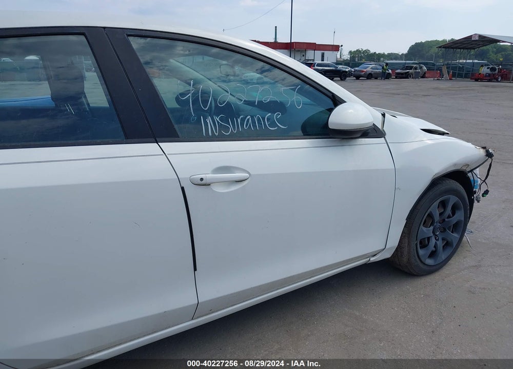 2011 MAZDA 3 I SPORT VIN: JM1BL1UG2B1488894
