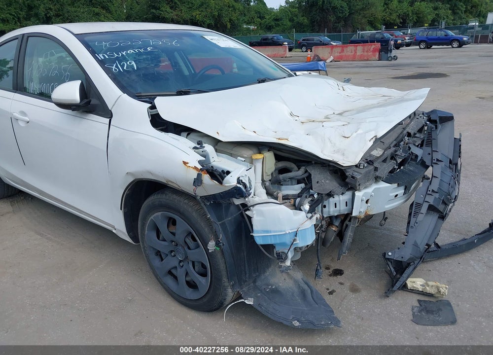2011 MAZDA 3 I SPORT VIN: JM1BL1UG2B1488894