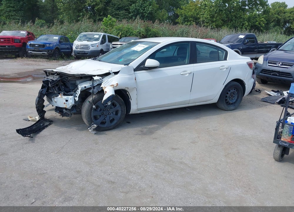 2011 MAZDA 3 I SPORT VIN: JM1BL1UG2B1488894