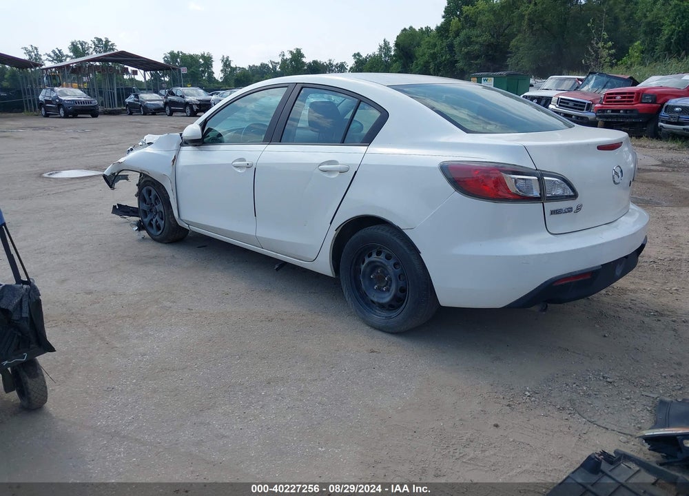 2011 MAZDA 3 I SPORT VIN: JM1BL1UG2B1488894