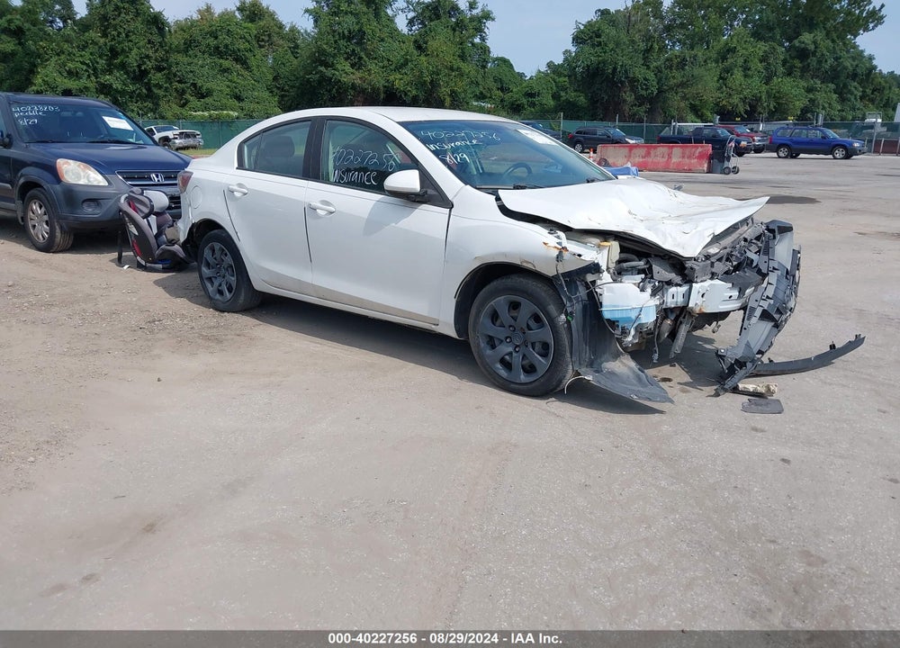 2011 MAZDA 3 I SPORT VIN: JM1BL1UG2B1488894