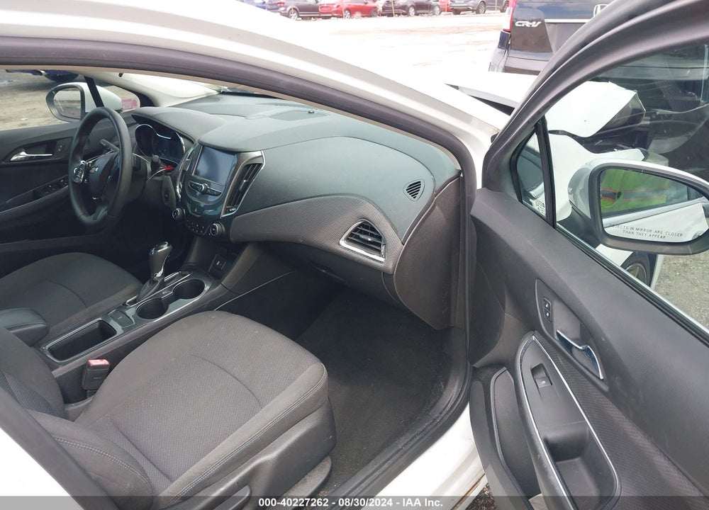 2017 CHEVROLET CRUZE VIN: 3G1BE6SM4HS595302