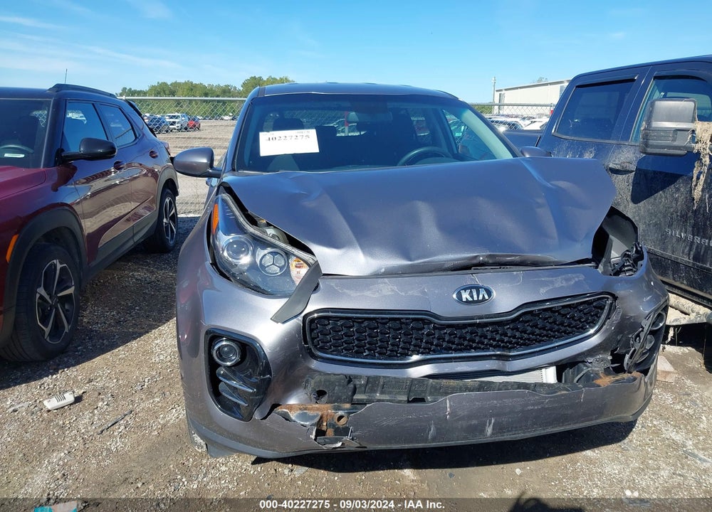 2018 KIA SPORTAGE LX VIN: KNDPMCAC7J7365121