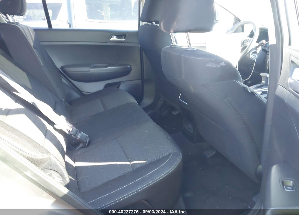 2018 KIA SPORTAGE LX VIN: KNDPMCAC7J7365121