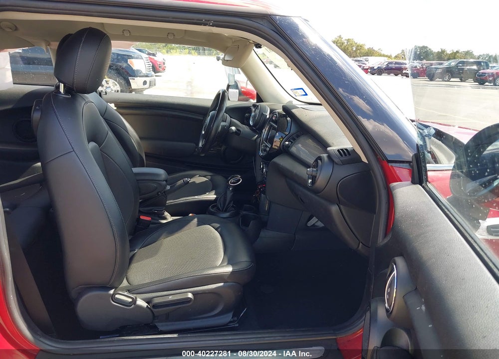 2018 MINI HARDTOP COOPER/OXFORD EDITION VIN: WMWXP5C57J2G64185