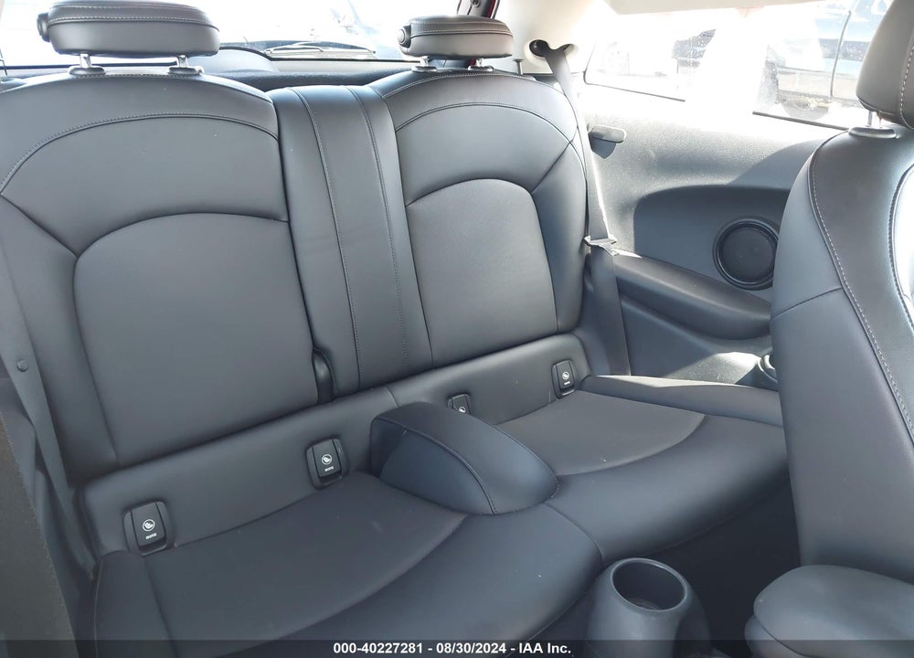 2018 MINI HARDTOP COOPER/OXFORD EDITION VIN: WMWXP5C57J2G64185