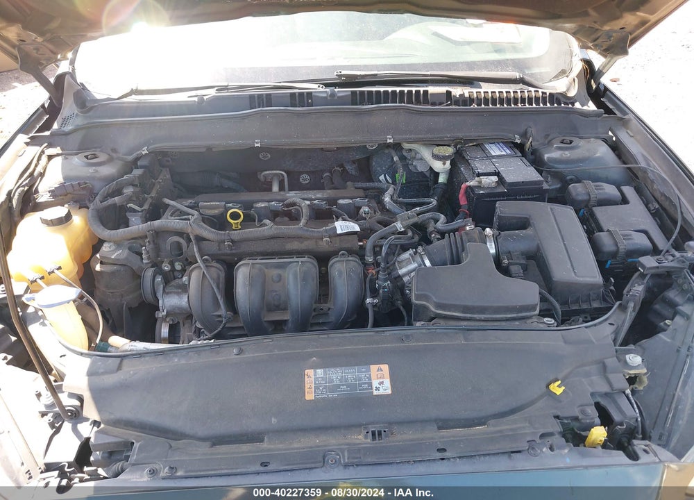 2015 FORD FUSION VIN: 1FA6P0H74F5110090