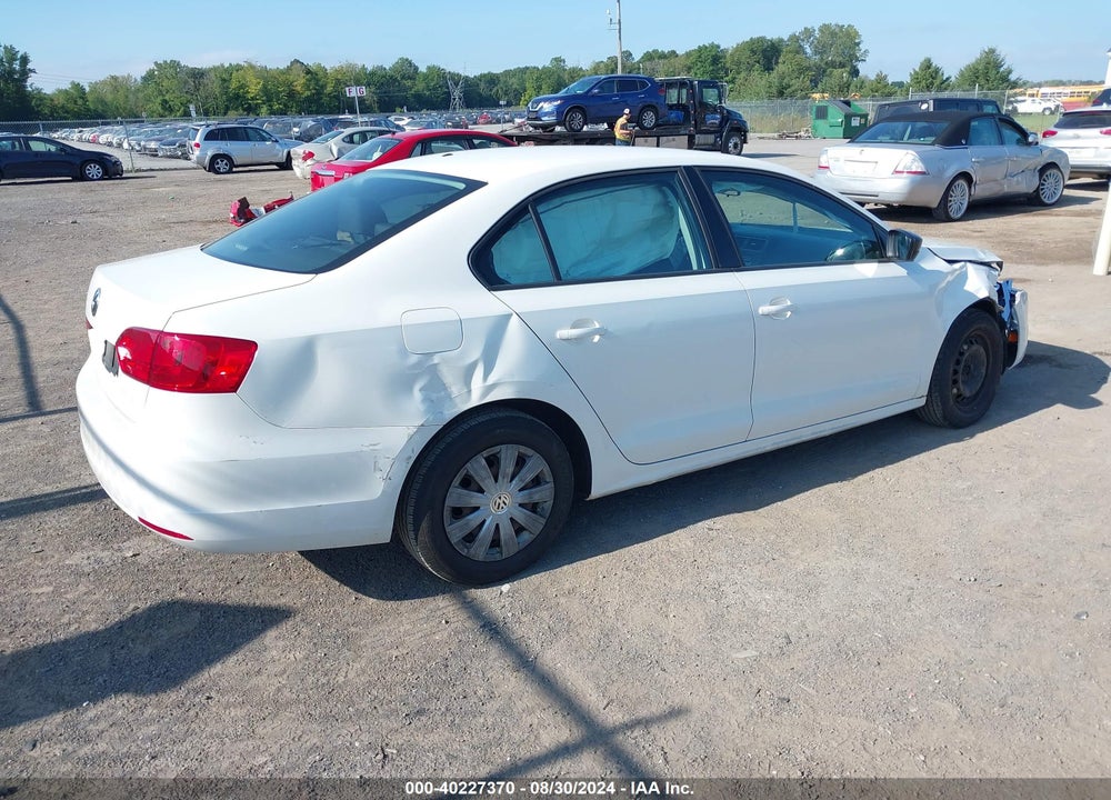 2013 VOLKSWAGEN JETTA 2.0L S VIN: 3VW2K7AJ3DM266440