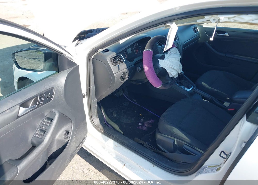 2013 VOLKSWAGEN JETTA 2.0L S VIN: 3VW2K7AJ3DM266440