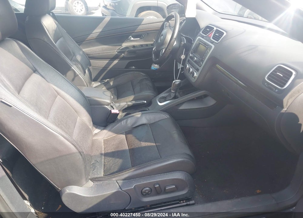 2013 VOLKSWAGEN EOS LUX VIN: WVWFW8AH7DV002624