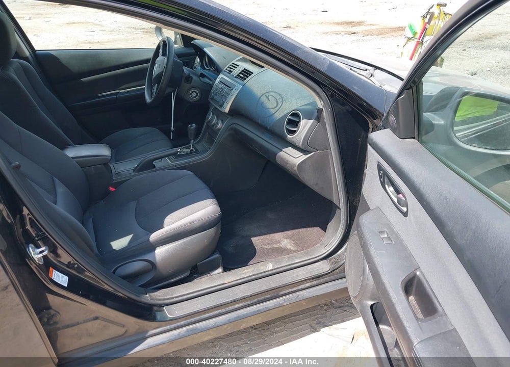 2011 MAZDA 6 I SPORT VIN: 1YVHZ8BH1B5M02040