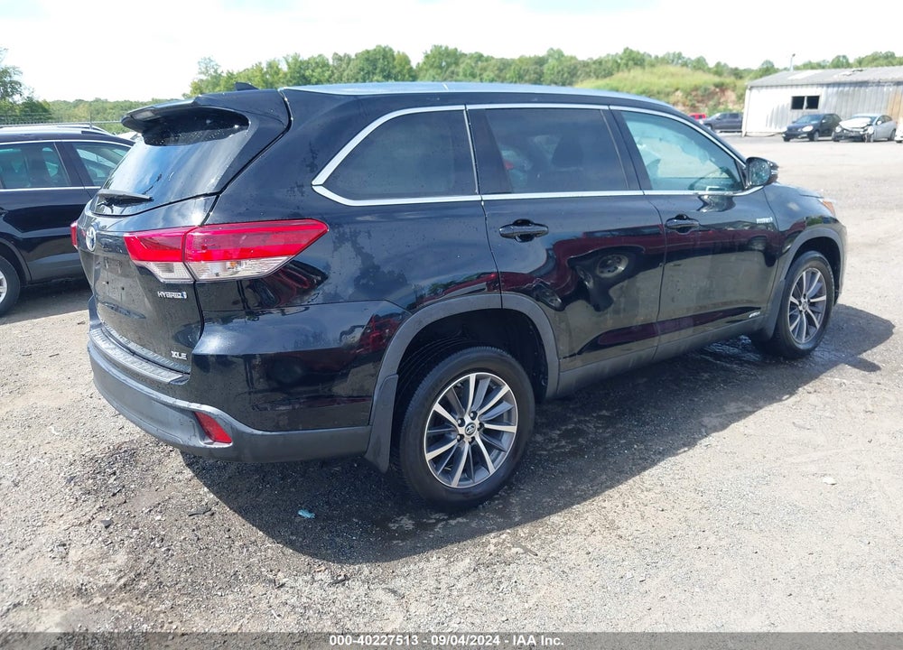 2019 TOYOTA HIGHLANDER HYBRID XLE VIN: 5TDJGRFH3KS077432