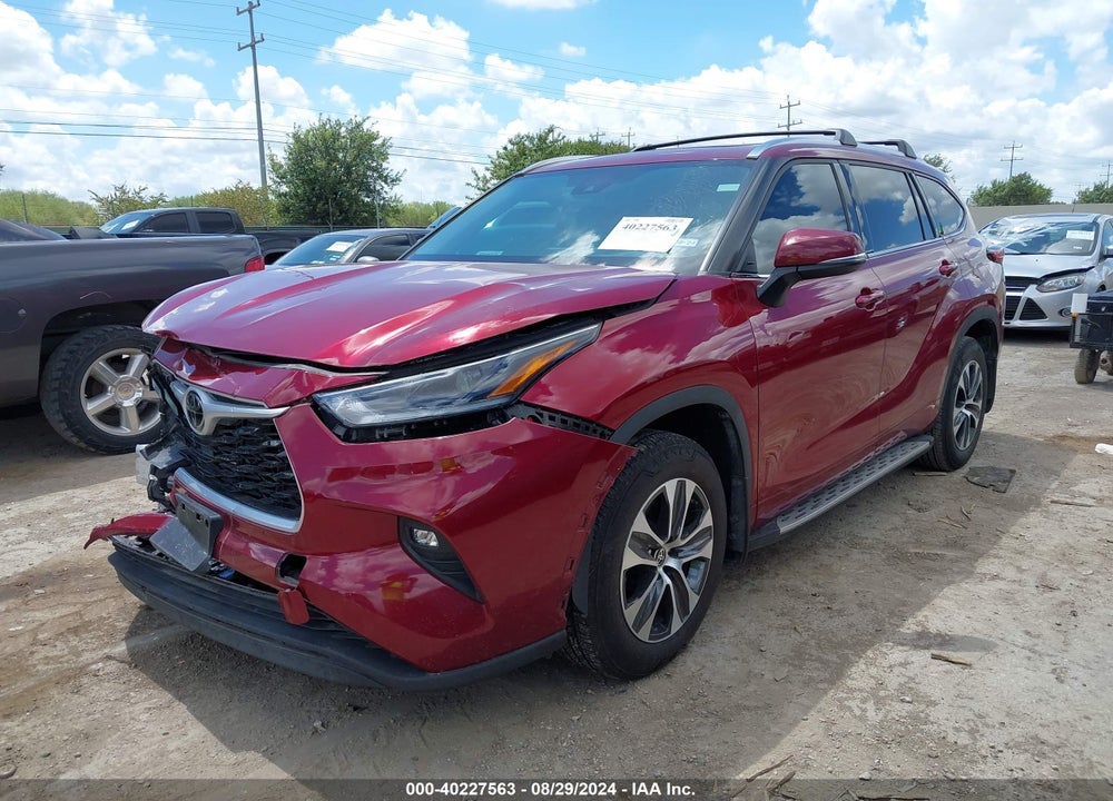 2021 TOYOTA HIGHLANDER XLE VIN: 5TDGZRAH4MS081214